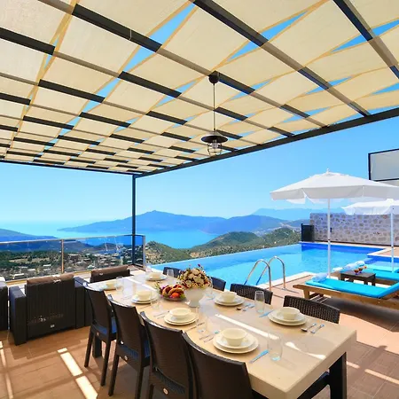 Villa Regal *