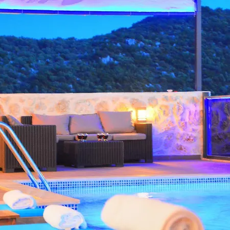Villa Regal *